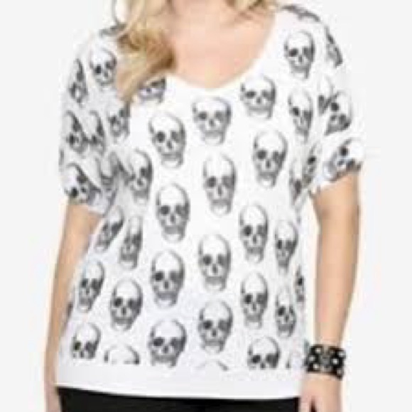 TORRID Skull Short Sleeve Knit Top Sz 3 - Picture 4 of 11